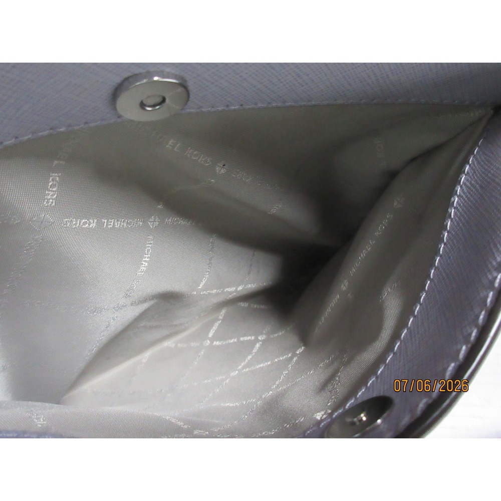 Michael Kors Voyager Tote Bag Lavender Purple Saffiano Leather Silver Hardware - Picture 7 of 9